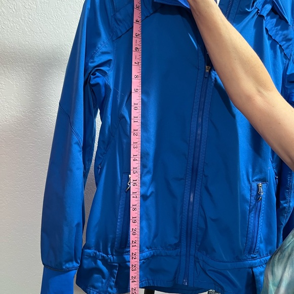 Women’s Lululemon size 8 blue jacket - Picture 4 of 7